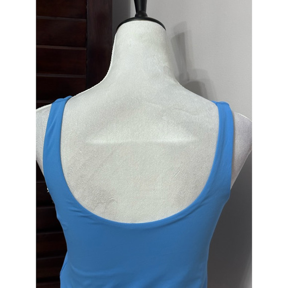 Vuori Daily Crop Top Women's M Blue Solid Sleeveless Scoop Neck Performance Tank - Picture 5 of 7